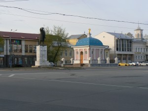 Tomsk Lenin monument and Iverskaya Chapel